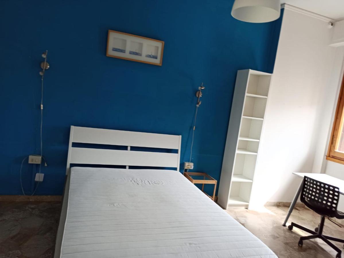 Casa Vacanze Giulia A Careggi Wi-Fi Apartman Firenze Kültér fotó